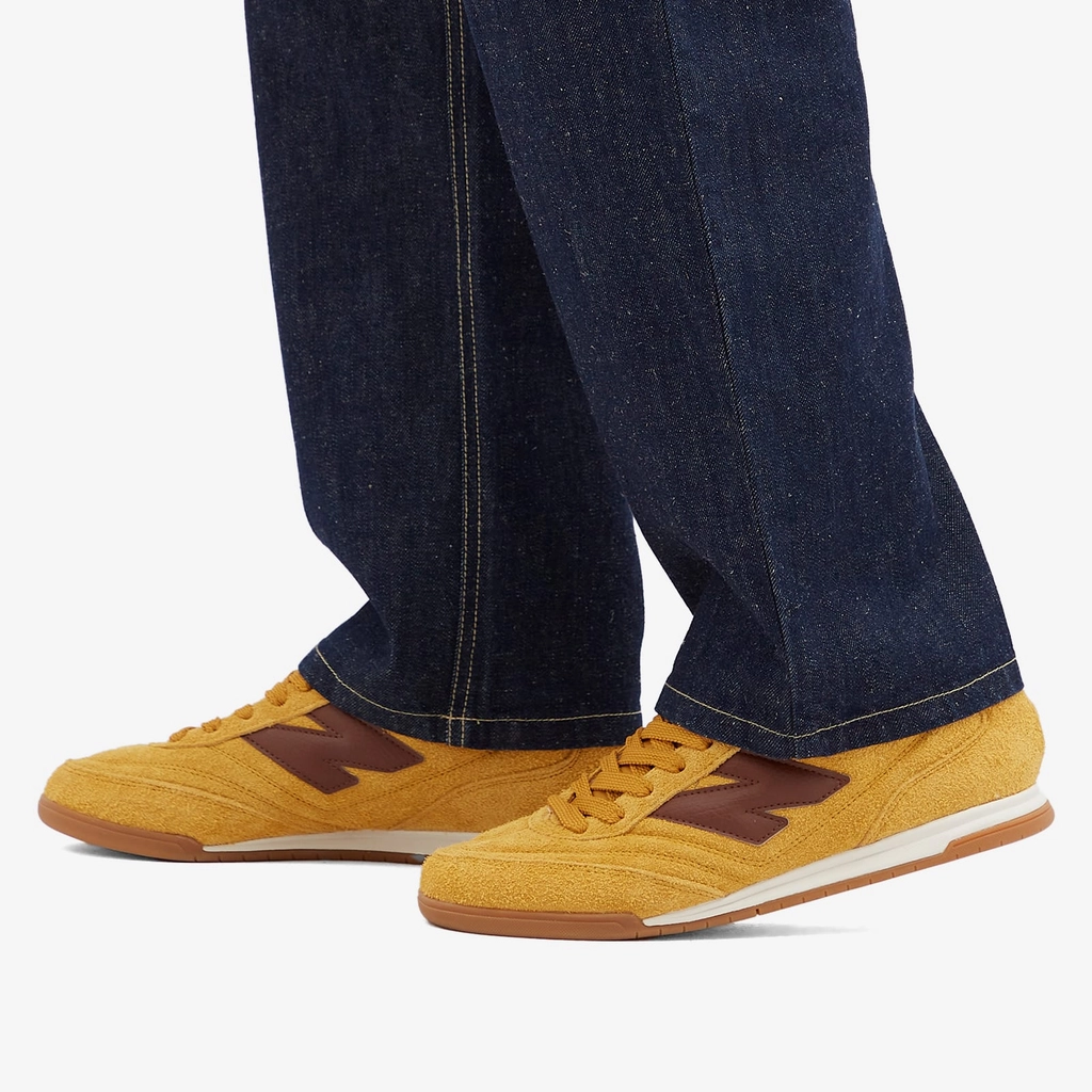 New Balance URC42HE Butterscotch